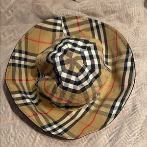 Burberry Plaid Bucket Hat reversible